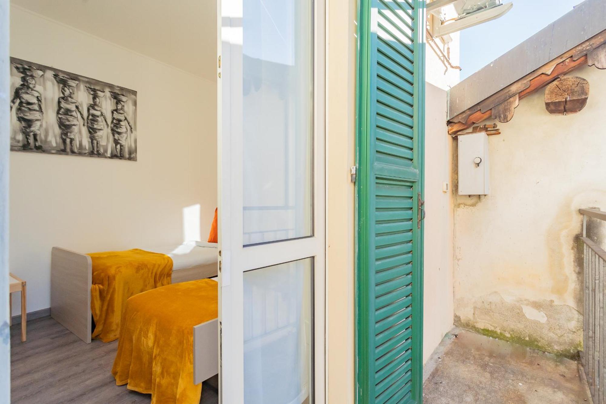 La Casa Di Nino By Rent All Como Exterior foto