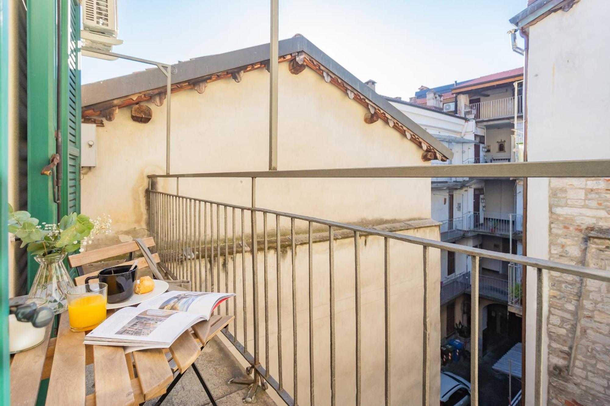 La Casa Di Nino By Rent All Como Exterior foto